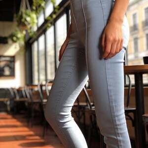 Lauren Ralph Lauren High-Waisted Khaki Skinny Jeans with Front Seam - Size 6